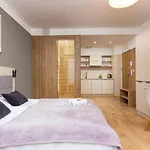 Business Wolska By Renters Apartmán Varšava