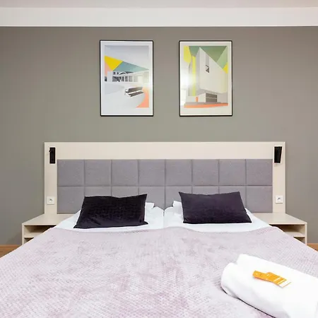 Business Wolska By Renters Varšava