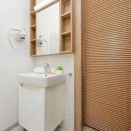 Apartment Business Wolska By Renters *